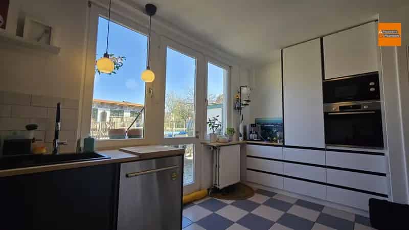 Stijlvolle woning 4 slaapkamers zwembad Wezembeek-Oppem