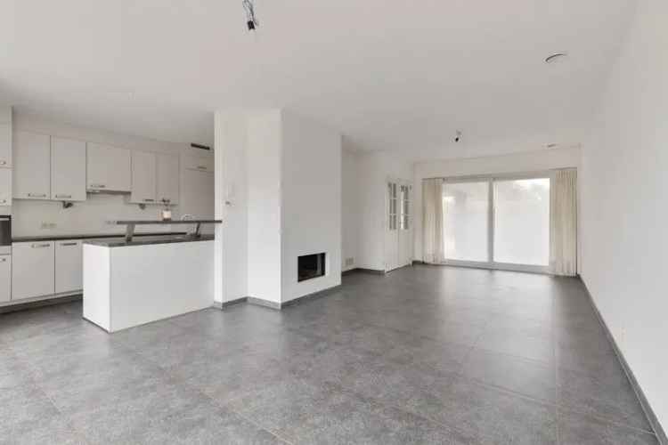 Moderne halfopen nieuwbouwwoning met 3 slaapkamers TE KOOP in WAREGEM!