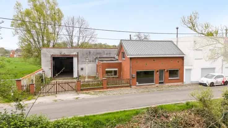Huis Te Koop met Ruime Loods aan de Schelde