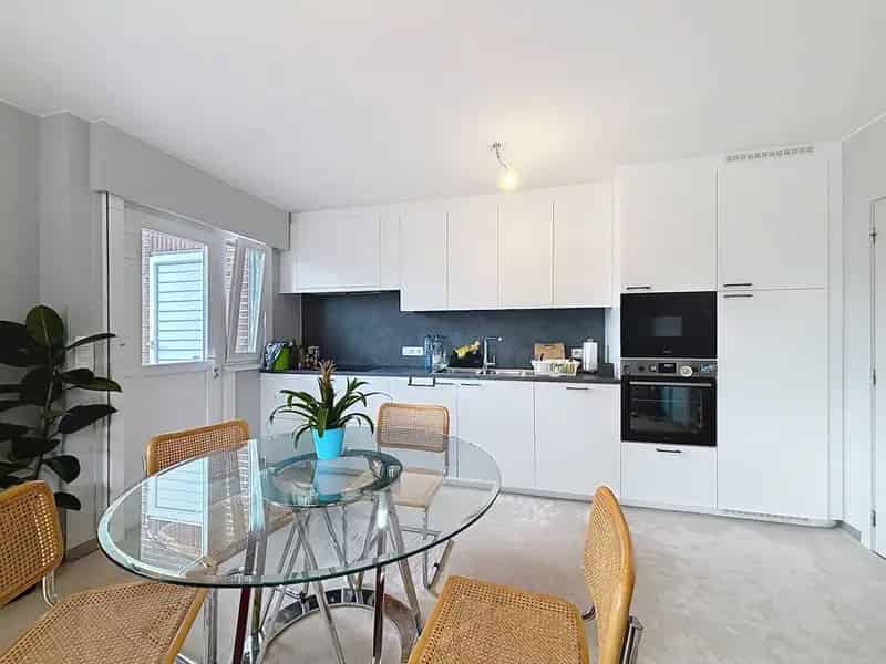 Gerenoveerd Appartement Te Koop Nabij Brugge