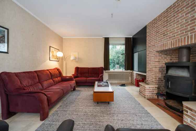 Huis te koop: Ruime villa 445m² met 5 slaapkamers en praktijkruimte