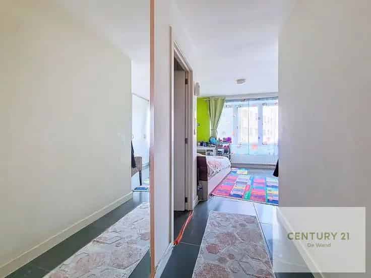 Appartement Te Koop 1 Slaapkamer Tweede Verdieping