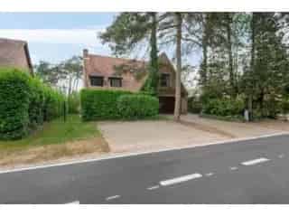 Villa te koop Zoersel 5 slaapkamers grote tuin