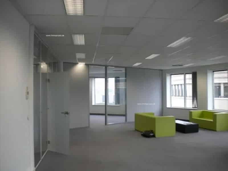 Kantoren te Huur Mechelen: Moderne Ruimte in Bedrijvig Park