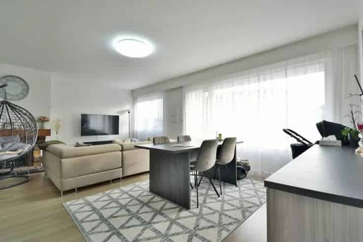 Appartement 80m² te koop gerenoveerd 2 slaapkamers terras