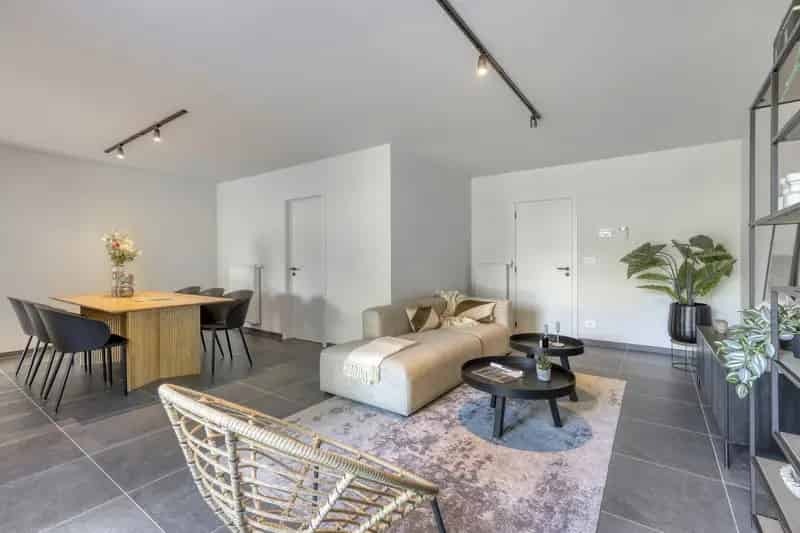 Gerenoveerde woning 3 slaapkamers Hekelgem