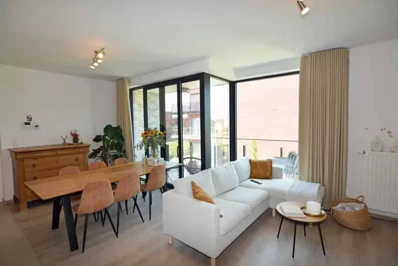 Appartement te koop Bree 2 slaapkamers terras autostaanplaats