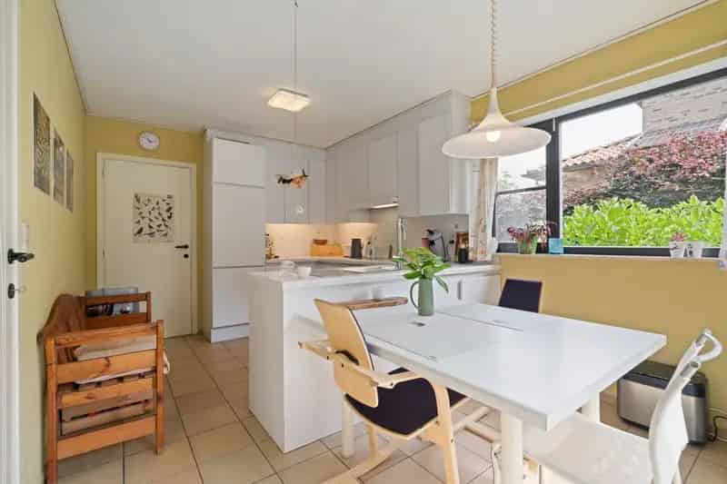 Open Bebouwing 5 Slaapkamers Prachtige Tuin
