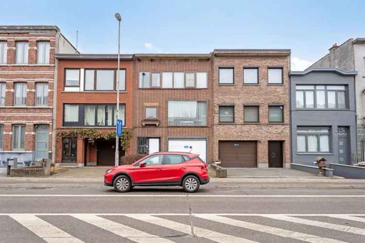 Huur huis met 3 slaapkamers, garage en tuin in fijne buurt