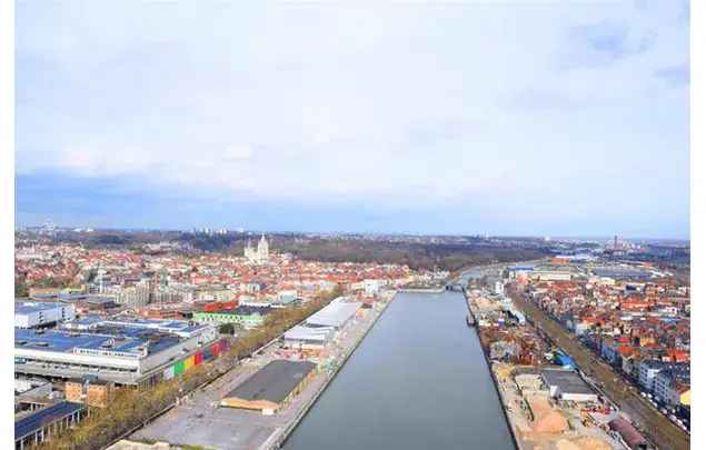 Huur 1 slaapkamer appartement van 95 m² in Brussels