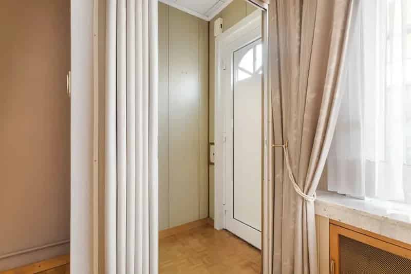 Te renoveren starterswoning 1 2 slaapkamers kleine tuin
