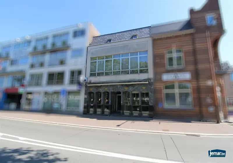 Handelspand met Woonst Maasmechelen - Wonen en Werken Gecombineerd