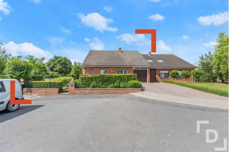Huis te huur Dikkebus: Instapklare HOB met 3 slaapkamers en garage