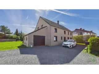 Villa te koop Erpent 5 slaapkamers grote tuin