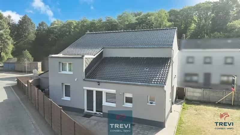 Huis te koop: gerenoveerde villa met 3 slaapkamers en tuin