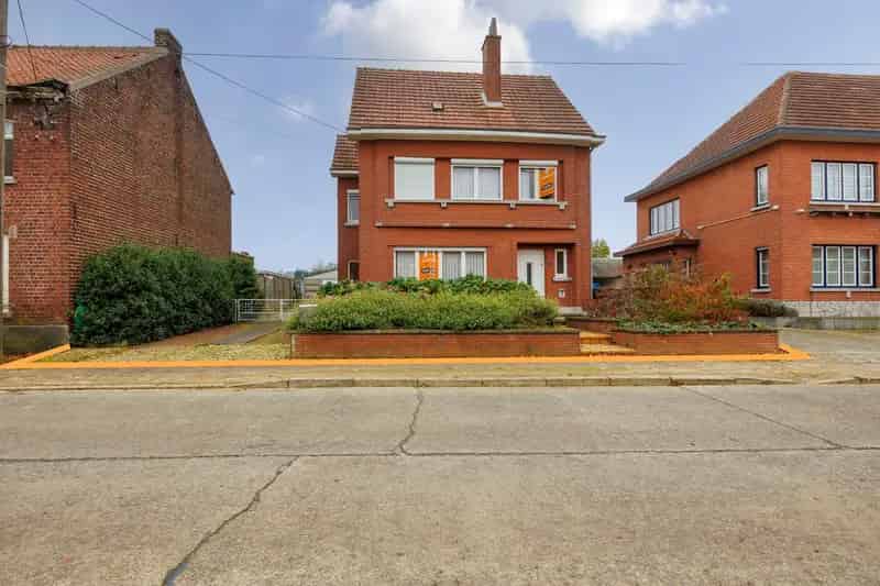 Vrijstaande woning veel potentie goede locatie