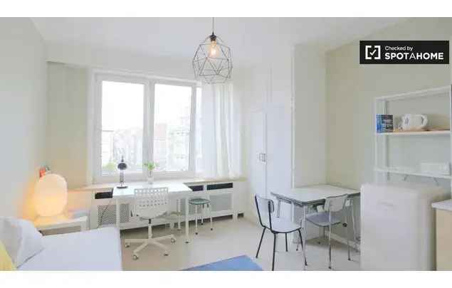 Modern Studio Appartement te Huur Elsene Brussel