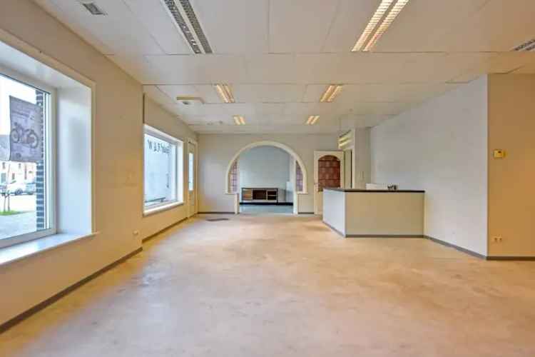 Te koop woning Westvleteren polyvalent pand met commerciële ligging