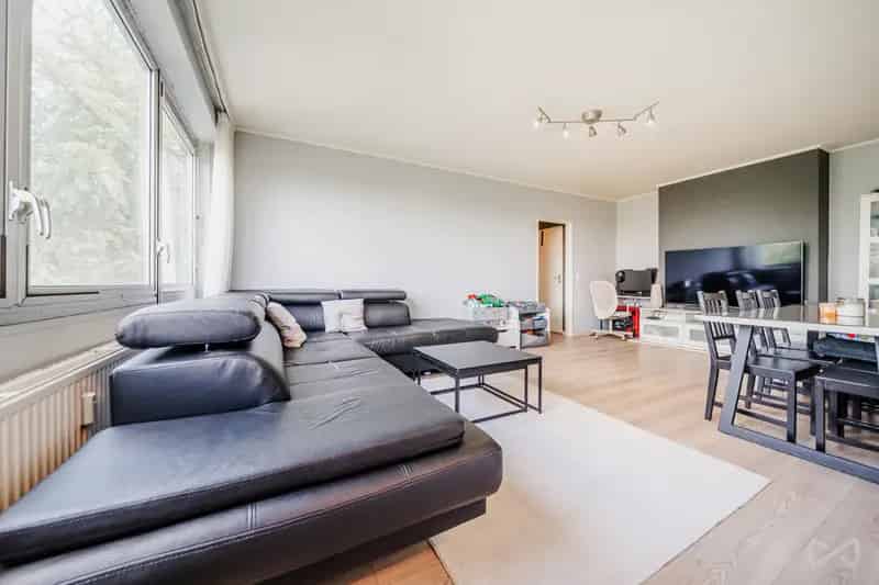 Gerenoveerd 1 Slaapkamer Appartement Schaarbeek