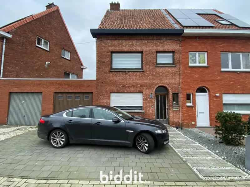 WONING MET GARAGE