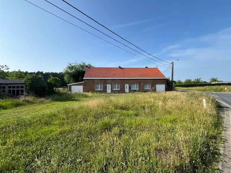 Te renoveren woning nabij centrum Baal