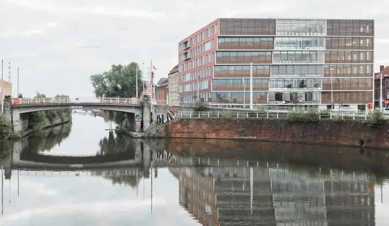 Kantoorruimte te huur Gent 24m² - Volledig gemeubileerd