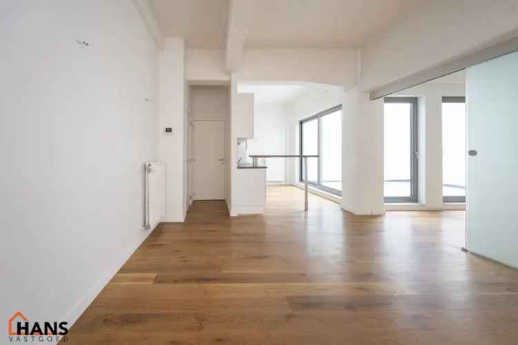 Appartement te huur: Loft 2 slaapkamers terras kelder