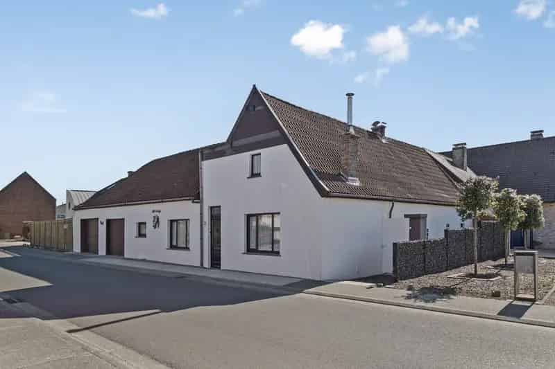 Huis te koop Erwetegem: karaktervolle fermette met ruimte en comfort