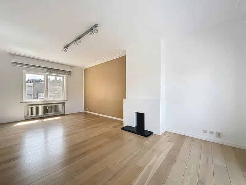 Appartement te koop Elsene 77m² 1 slaapkamer terras