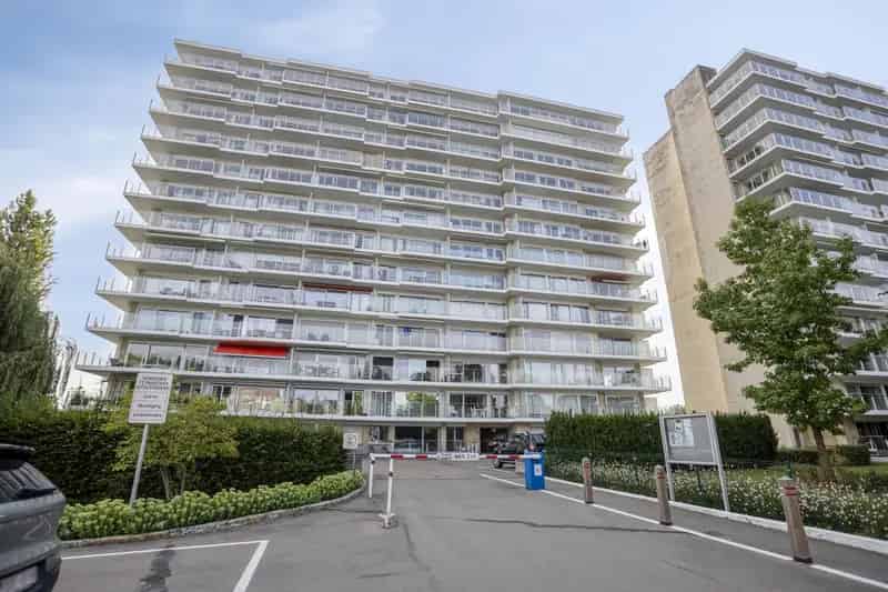 Gerenoveerd Appartement te Koop 65m² Nabij E40