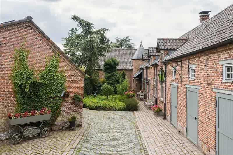 Huis te huur Mooie tweewoonsthoeve 17 ha