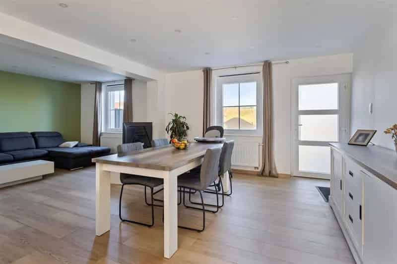 Gerenoveerde woning 3 slaapkamers garage tuin