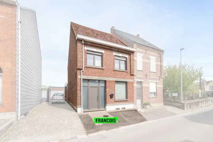 Op te frissen woning, nabij dorpskern!