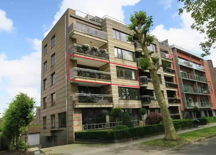 Appartement Te Koop Christus Koning: Hoekappartement met Terras aan het Water
