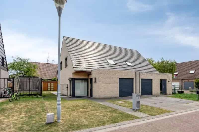 Instapklare Halfopen Woning Evergem Zuidgerichte Tuin