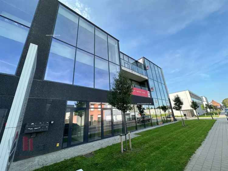 Kantoorruimte te koop Lendelede 236m²