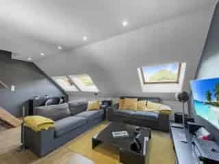 Huis te koop Jemeppe-Sur-Sambre - Gerenoveerd - 2 slaapkamers