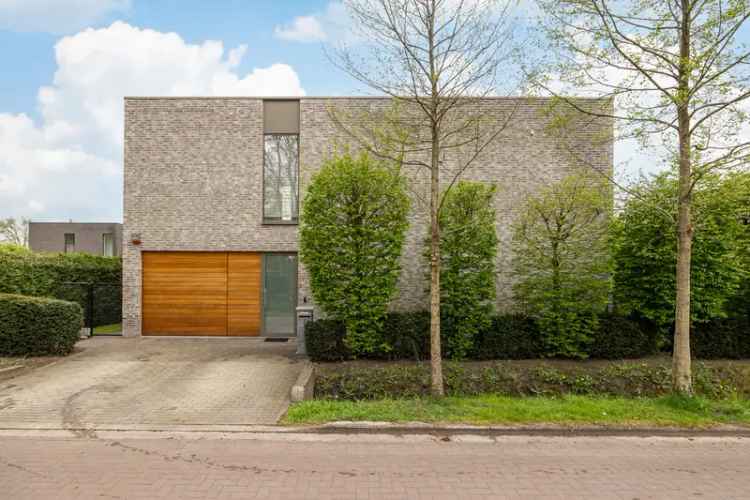 Huis te koop: Moderne 4 slaapkamer woning met tuin
