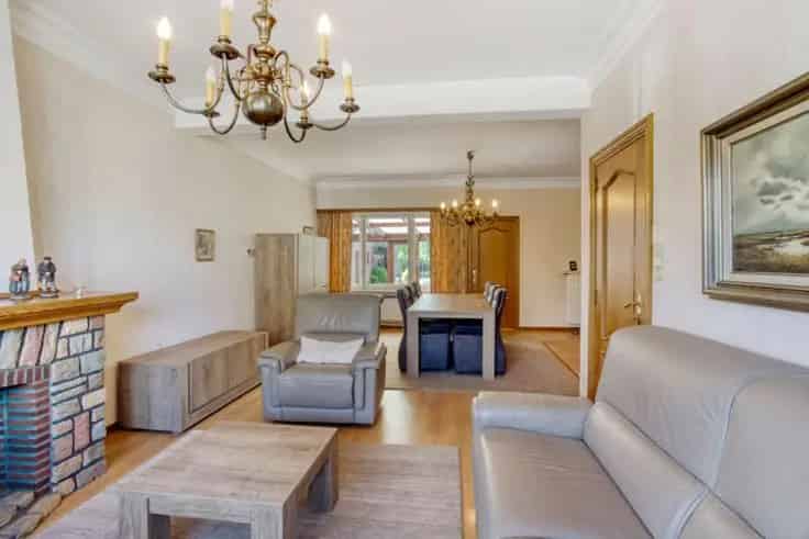 Te renoveren Eengezinswoning met 2 slaapkamers en tuin