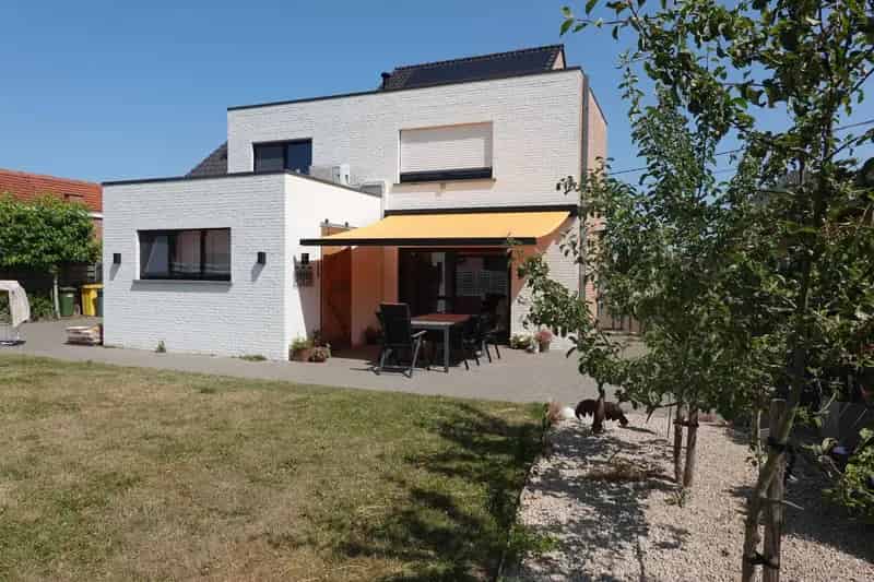 Gerenoveerde Huis 4 slaapkamers 2 badkamers Garage Tuin Airco