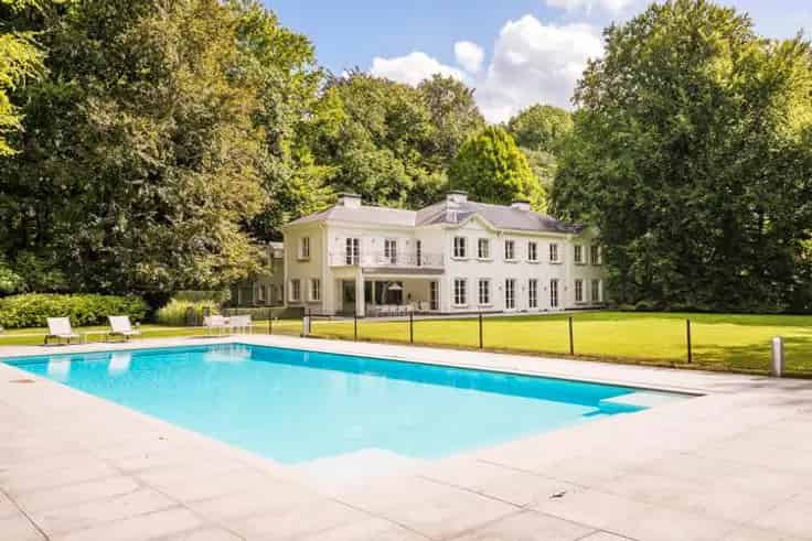 Ruime Karaktervolle Villa te Koop Volledig Gerenoveerd
