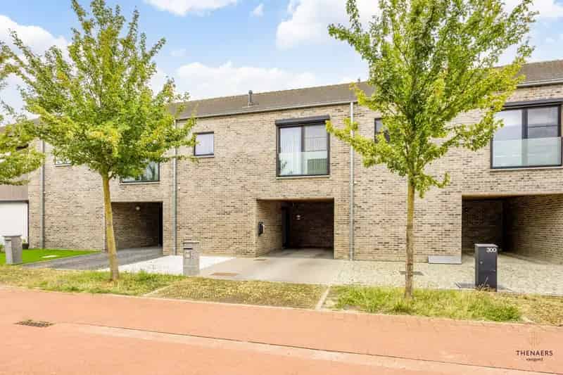 Mooie en energiezuinige (Label "A") woning met 3 slaapkamers in Sint-Truiden.