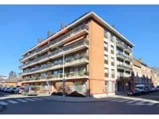 Handelspand 450m² te koop Jambes