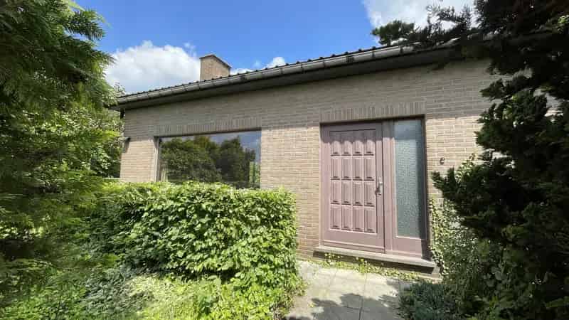 Huis te Koop: Rustige Open Bebouwing met Potentieel