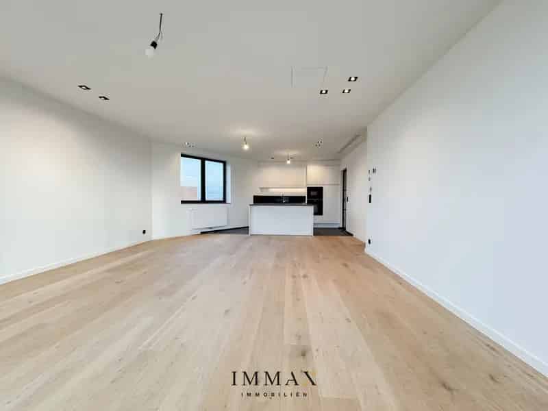 Gerenoveerde Penthouse te Koop Sint-Andries Ruim Terras