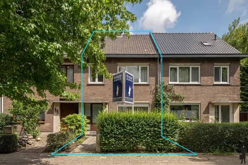 Gezinswoning te koop Berchem: 3 slaapkamers, tuin, droge kelder