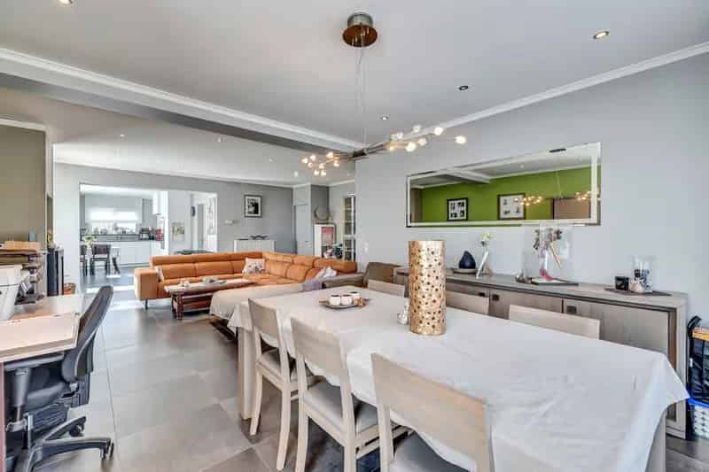 Huis te huur Erpe-Mere: Instapklare woning met garage en tuin