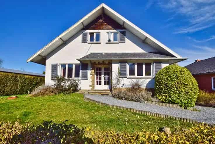 Villa te Huy Grote Gezinnen 4 slaapkamers Tuin
