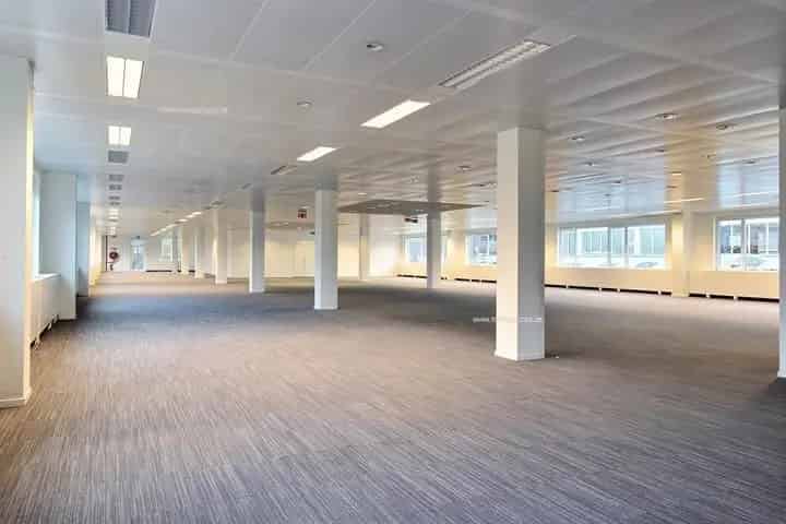 Kantoren te Huur Zellik 658m2 Nabij Brusselse Ring