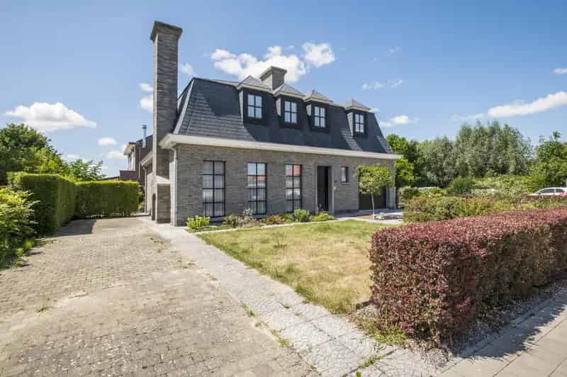 Vrijstaande woning te koop in Nieuwkerken-Waas